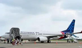 Avión desaparece en Indonesia con 59 pasajeros a bordo