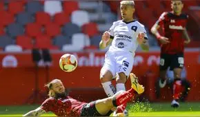 Toluca revirtió el resultado en su contra y venció a Querétaro por 3-1 en la fecha 1 de la Liga MX