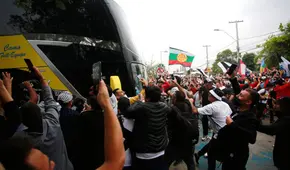 Hinchas de Colo Colo acompañaron en caravana al equipo hasta Talca