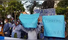 “Me siento abandonado”: empleados de limpieza en primera línea y sin vacunas