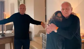 Anthony Hopkins celebra su Oscar junto a Salma Hayek con divertido baile