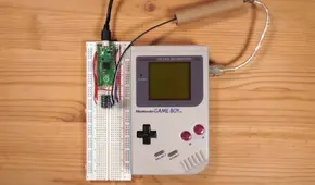 Hacker agregó funcionalidad online a la clásica Game Boy con Tetris