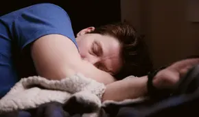 Un smartwatch podría detectar intensidad de ronquidos gracias a Fitbit