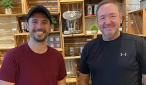 Jesús Alzamora reveló cómo conoció a Kevin Spacey: “Fue súper amable”