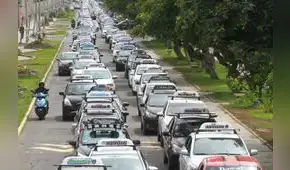 Descartan paro de transportistas por aumento del precio de combustible