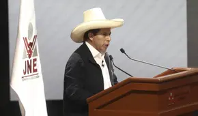 Comunidad sorda utiliza seña de sombrero al referirse a Pedro Castillo