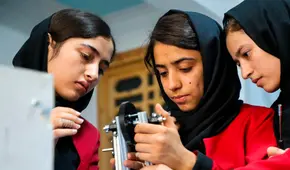 Equipo de robótica femenino busca desesperadamente salir de Afganistán