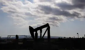 Petróleo se acerca a los US$ 85 por barril ante avivamiento de la crisis energética