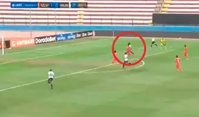 ¡Increíble! Roberto Ovelar se perdió un gol con el arco vacío ante César Vallejo 