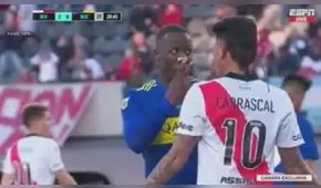 ¡Nadie lo calla! Luis Advíncula y el cruce de palabras con Carrascal en el superclásico argentino
