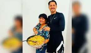 Gianluca Lapadula celebra triunfo de Benevento comiendo arroz chaufa que le preparó su mamá