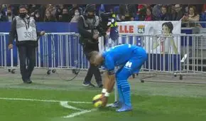 ¡Suspenden partido de la Ligue 1! Payet fue golpeado con una botella durante el Lyon-Marsella