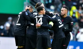 PSG ganó 3-1 al Saint-Étienne de Trauco con gran actuación de Messi por la fecha 15 de la Ligue 1