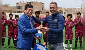 Campeón del Mundo con Francia llegó a Chiclayo y compartió con niños en Videnita