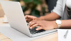 ¿Por qué tener una contraseña segura previene ataques de hackers? ¿Por qué tener una contraseña segura previene ataques de hackers?