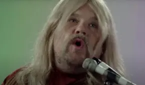 James Corden hace parodia del documental The Beatles: get back