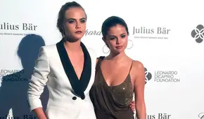 Selena Gomez y Cara Delevingne conmemoran su amistad con tatuajes idénticos