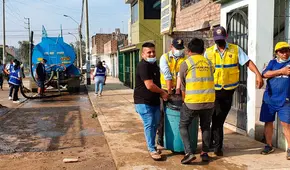 SJL: Sedapal restablece servicio de agua potable tras arreglar tubería