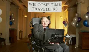La tarde en que Stephen Hawking organizó una exclusiva fiesta para viajeros en el tiempo