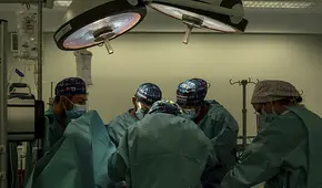 El caso de un niño que se amputó accidentalmente su propio pene con un mortero 