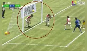 Universitario perdió por autogol: Quina la metió en su propio arco y le dio el triunfo a Stein