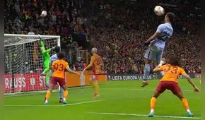 ¡Los palos son así! Aubameyang estuvo cerca de marcar el 2-1 del FC Barcelona ante Galatasaray