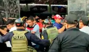 Chiclayo: personas atacan con botellas de cerveza a policías durante operativo