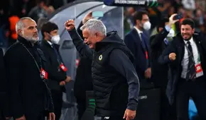 No lo habías visto así: la emoción de Mourinho tras clasificar a la final de la Conference