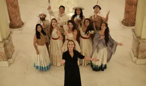 Denisse Dibós y la fiesta de la identidad