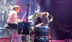 Ricardo Arjona comparte escenario con su hijo Nicolás durante concierto en Estados Unidos Ricardo Arjona comparte escenario con su hijo Nicolás durante concierto en Estados Unidos