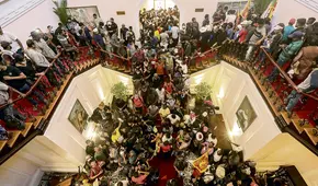 Turba enardecida obliga a huir de su casa al presidente de Sri Lanka
