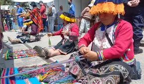 Cusco: artesanas exponen ancestrales técnicas de tejido