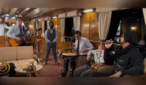 Ricardo Arjona cantó junto con músicos cusqueños uno de sus éxitos en tren hacia Machu Picchu