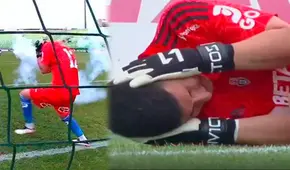 Suspenden el clásico Católica vs. U. Chile: llevan a arquero al hospital tras estallido de bombardas 