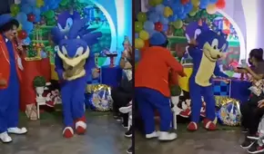Imitador de Sonic es captado cuando intentaba la ‘supervelocidad’, pero se tropieza y bota la torta