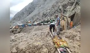 Huaico sepulta a 36 personas y arrasa con anexos de Camaná