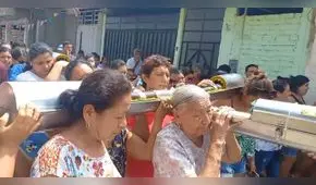 Trasladan a milagrosa Cruz de Motupe a templo San Julián para protegerla de intensas lluvias en Lambayeque