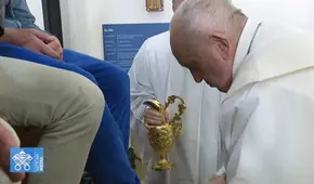 Papa Francisco realiza el tradicional lavado de pies a 12 presos en Jueves Santo
