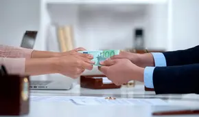 ¿Es legal que mi expareja reduzca el monto de la pensión si inició una relación con otra persona?