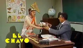 "El Chavo del 8": el día que 'El Chavo' le dio un regalo al profesor Jirafales y emocionó a fans