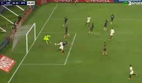 Nadie lo puede creer: Herrera falla sin arquero el 1-0 de la 'U' ante Santa Fe