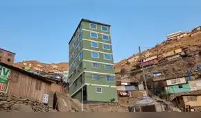 La insólita casa de 7 pisos en un asentamiento humano de SJL: "Se excedieron" La insólita casa de 7 pisos en un asentamiento humano de SJL: "Se excedieron"