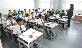 ¿Cuántos alumnos como máximo están permitidos por salón de clase, según el Minedu? ¿Cuántos alumnos como máximo están permitidos por salón de clase, según el Minedu?