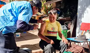 Vacunan contra la poliomielitis y sarampión en Puno