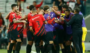 Athletico Paranaense goleó 3-0 a Alianza Lima y quedó como líder de su grupo en la Libertadores