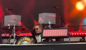 Axl Rose sufre bochornosa caída durante un concierto en Londres
