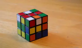 ¿Cómo armar un cubo de Rubik 3x3 paso a paso para principiantes?