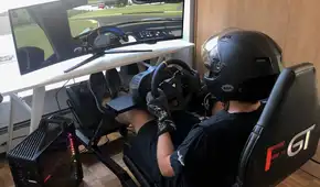 ¿Los videojuegos sirven para convertirse en un piloto de autos de carrera? ¿Los videojuegos sirven para convertirse en un piloto de autos de carrera?