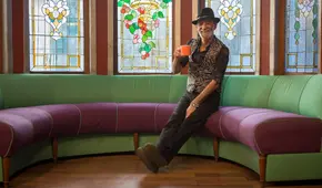 Fernando Zevallos: Cuatro décadas de locura y magia