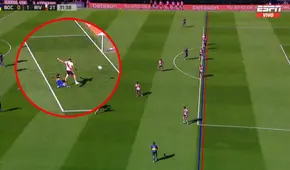 El espectacular golazo de chalaca de Cavani que fue anulado de forma polémica por el VAR